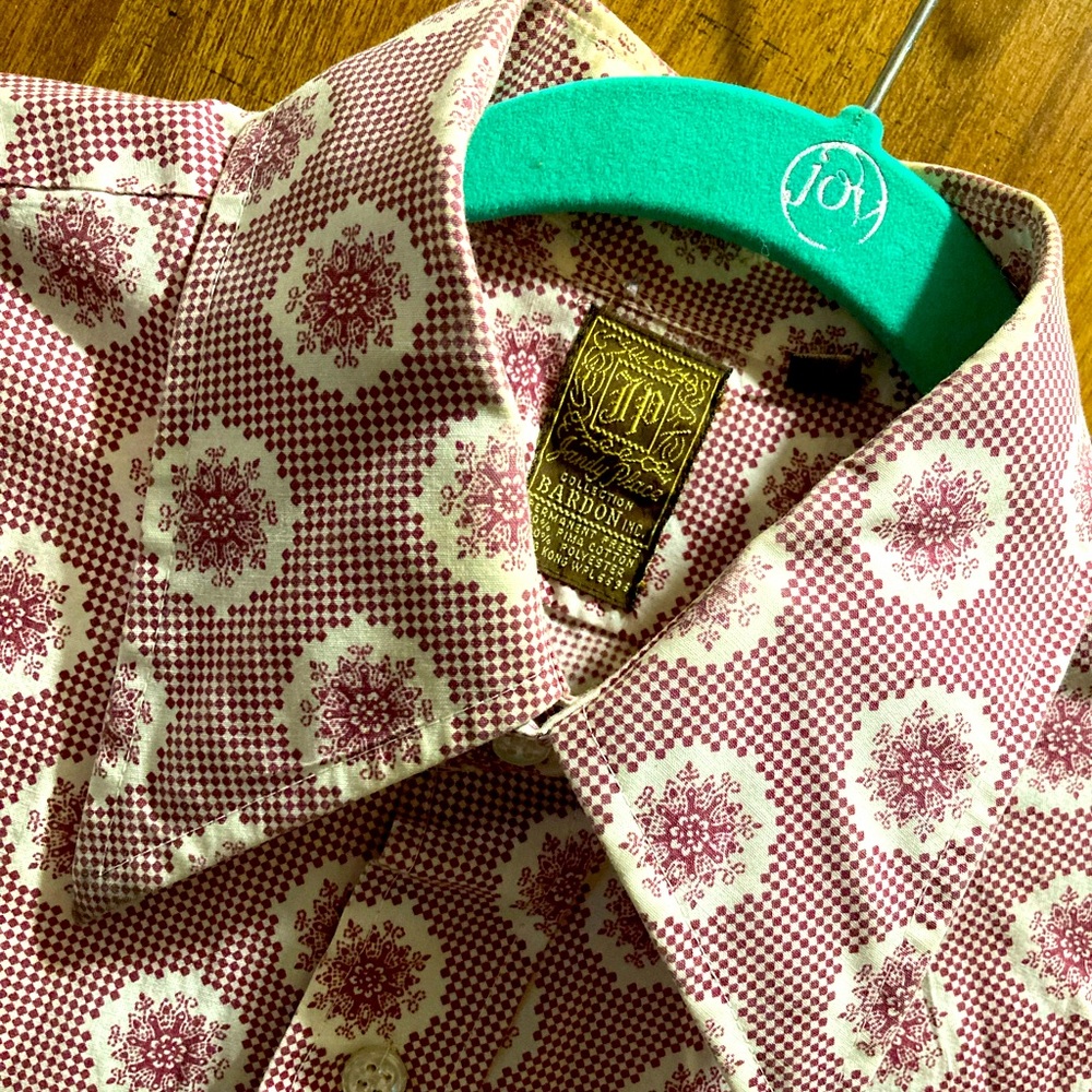 VINTAGE FLORAL DESIGN BUTTON UP